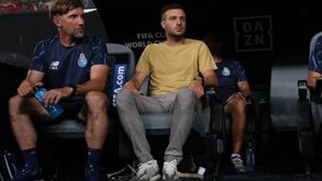 Anselmi sob fogo: «Pior do que os maus resultados foi a forma patética e vergonhosa como a equipa se exibiu»