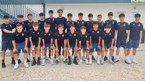 João Muniz aconselha jovens da AF Viseu, onde se destacou até chegar ao Sporting