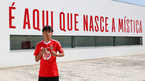 Dylan Patel assina contrato profissional com o Benfica