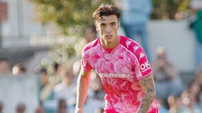 Ismael Sierra e Raúl Parra regressam para tentar uma vaga no plantel do Estoril 
