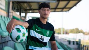Avançado de 17 anos do Sporting inspira-se em Harder para chegar à equipa principal: «É o meu maior sonho»