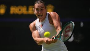 Aryna Sabalenka avança para a segunda ronda em Wimbledon