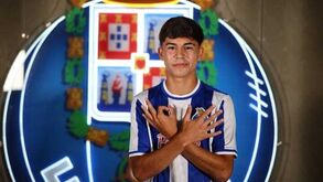 Jovem da formação confessa-se fã de Quaresma... e este responde: «Dá o teu melhor para honrar o FC Porto»