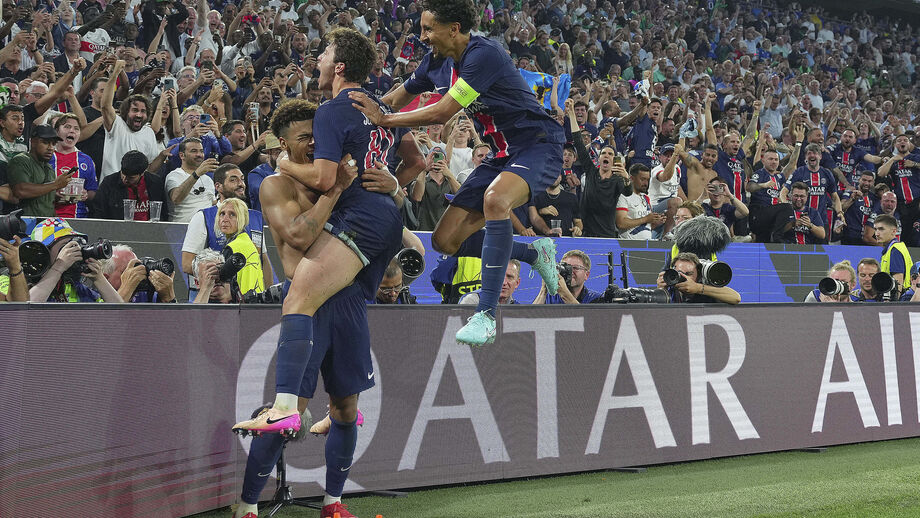 Abel Braga recorda tempos no PSG: «Com a conquista da Champions o patamar da equipa mudou»