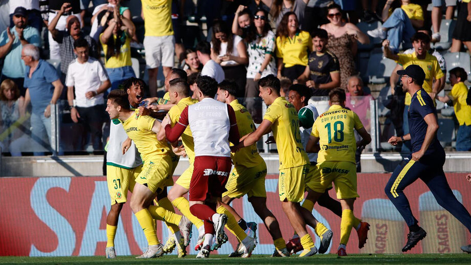 Jogadores do P. Ferreira festejam frente ao Belenenses
