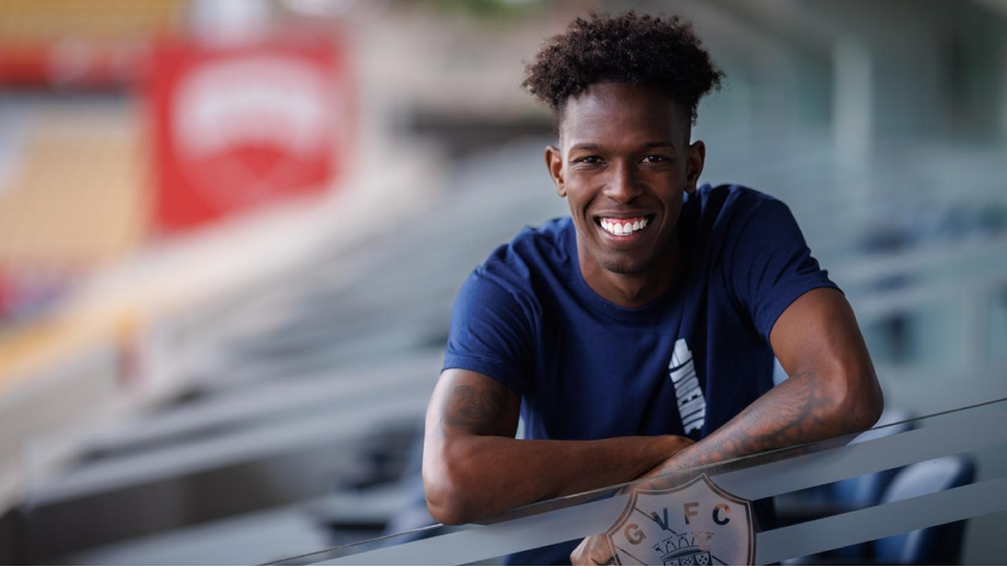 Félix Correia em entrevista a Record