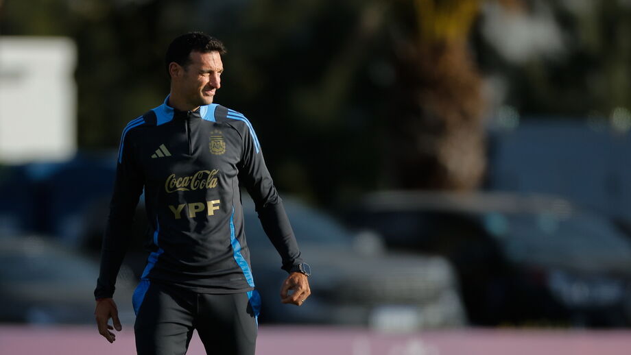 Scaloni reage ao regresso de Di María ao Rosario após passagem pelo Benfica