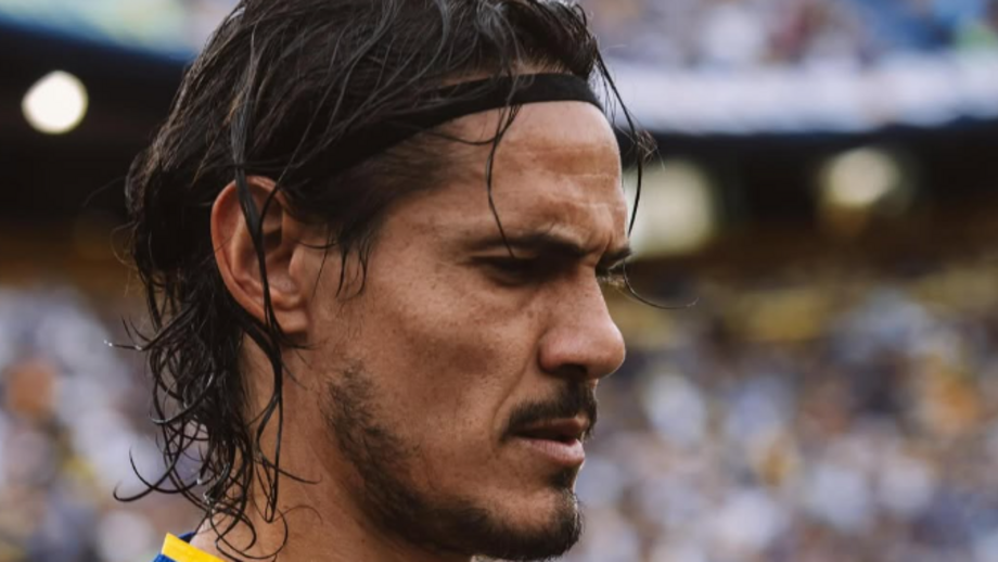 Cavani, jogador do Boca Juniors, pode falhar jogo com o Benfica no Mundial de Clubes devido a lesão