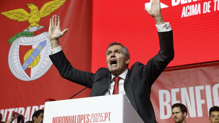 Noronha Lopes apresenta candidatura à presidência do Benfica com apoio de figuras notáveis