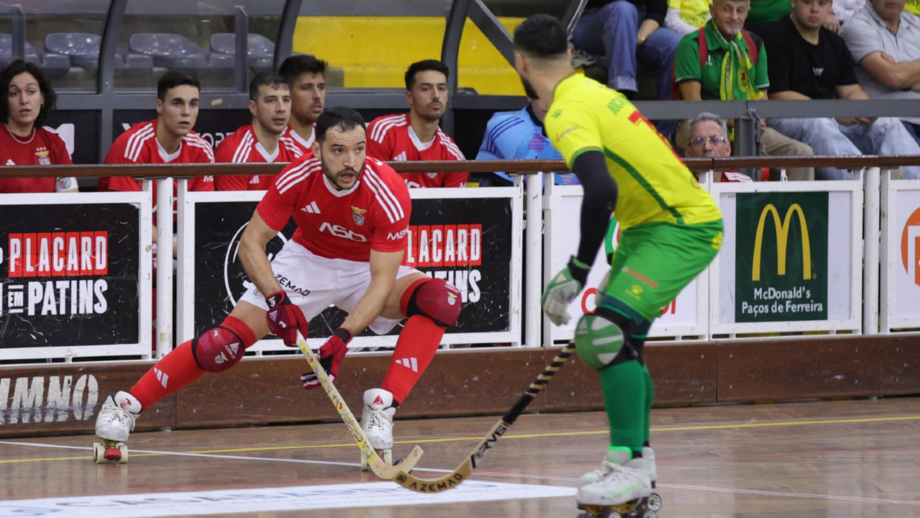 Pau Bargalló, jogador do Benfica, sofreu lesão grave no jogo contra o OC Barcelos