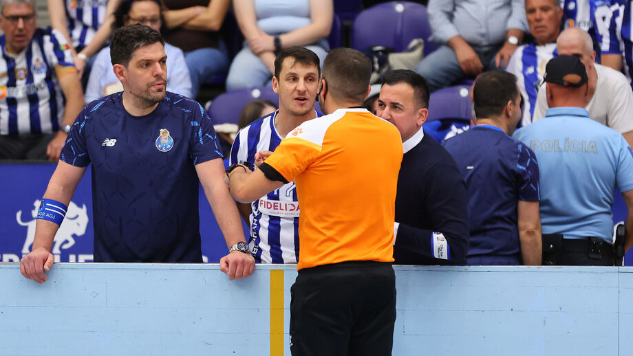 Ricardo Ares analisa jogo de hóquei em patins FC Porto-Sporting