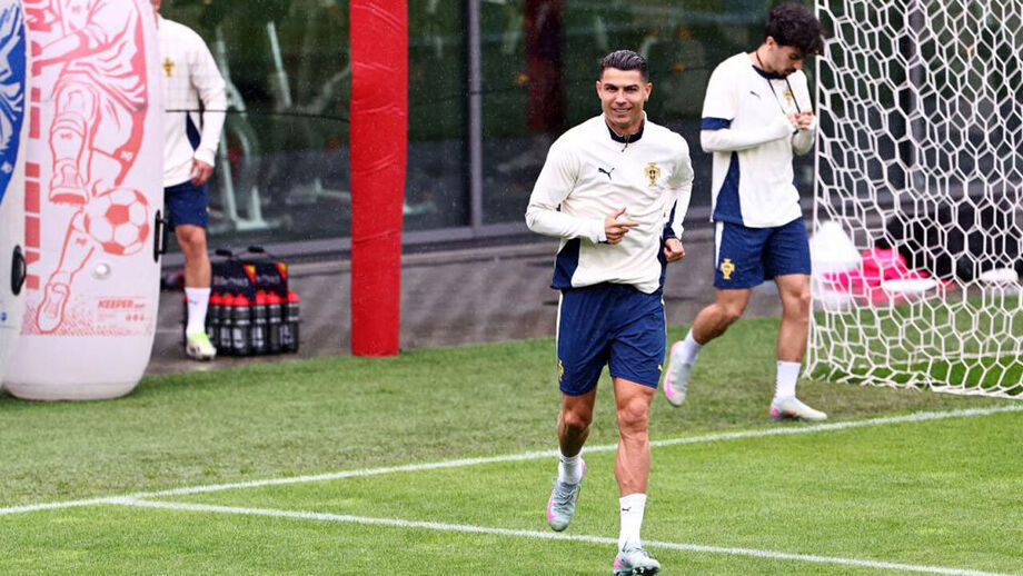 Cristiano Ronaldo no treino deste sábado da Seleção Nacional