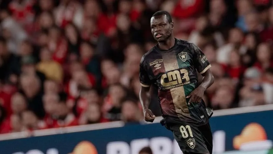 Manu procura oportunidade na pré-época do Estrela Amadora após empréstimo