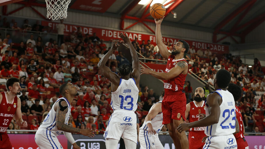 Benfica vence FC Porto num jogo emotivo do playoff da Liga Betclic