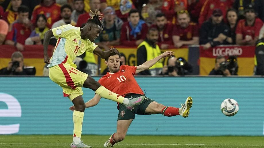 Bernardo Silva contra a Espanha na Liga das Nações