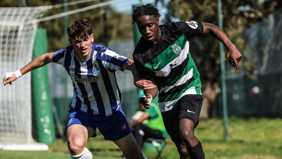 FC Porto e Sporting disputam encontro do campeonato nacional de juvenis da época passada