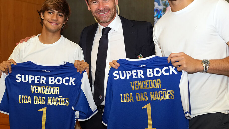 FC Porto homenageia vencedores da Liga das Nações, Rodrigo Mora e Diogo Costa