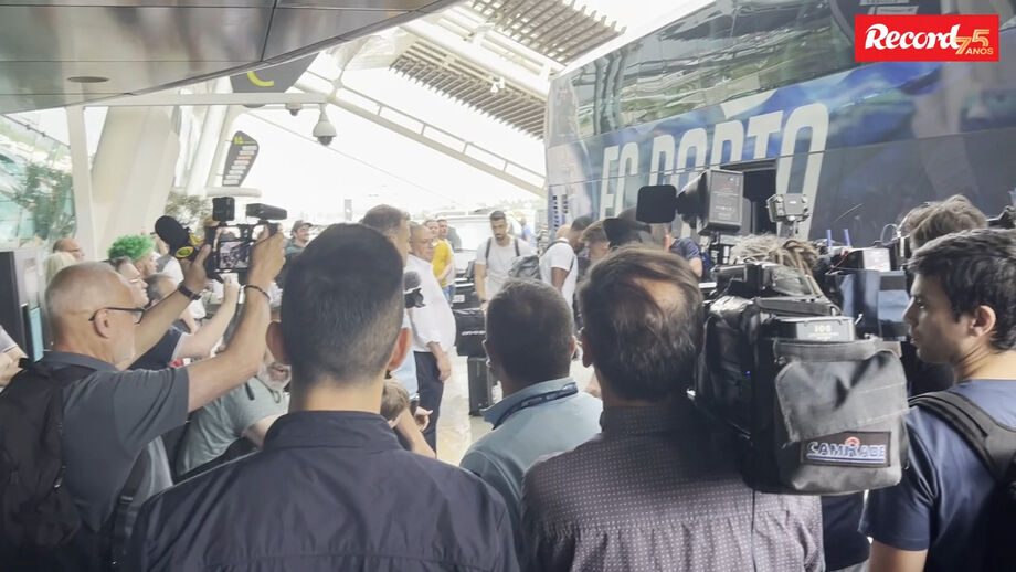 Comitiva dos dragões viaja esta terça-feira. Azuis e brancos estreiam-se no Mundial de Clubes dia 15