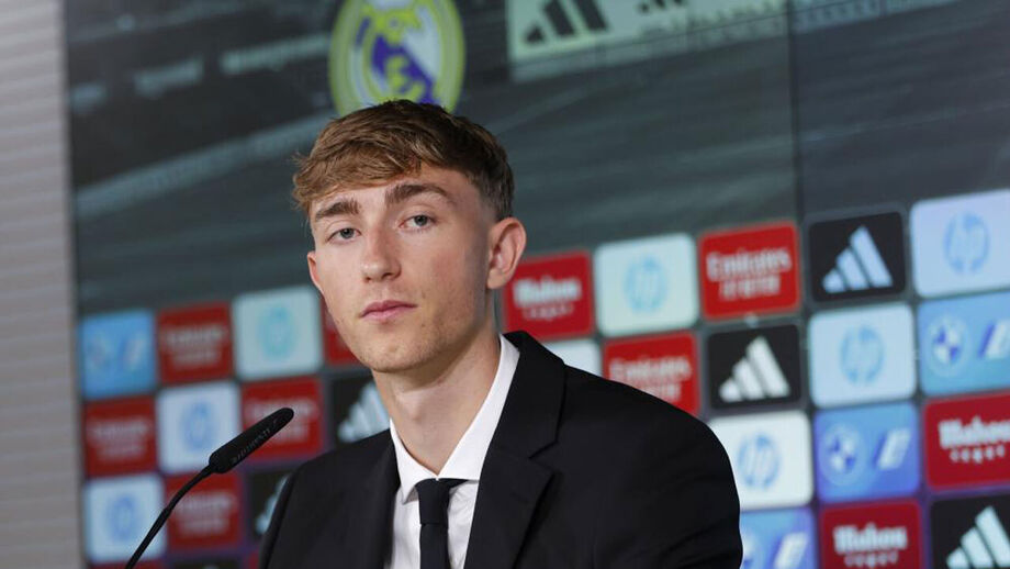 Dean Huijsen apresentado no Real Madrid