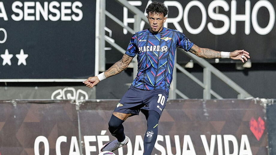 Jeremy Antonisse ao serviço do Moreirense 