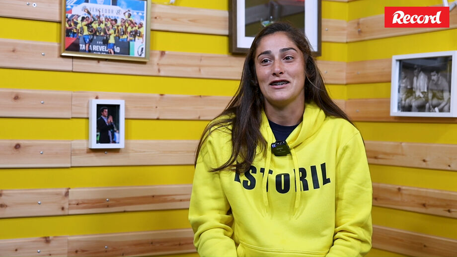 Jogadora do Estoril esclareceu qual é a sua posição, n o âmbito da Gala das Campeãs Record BPI