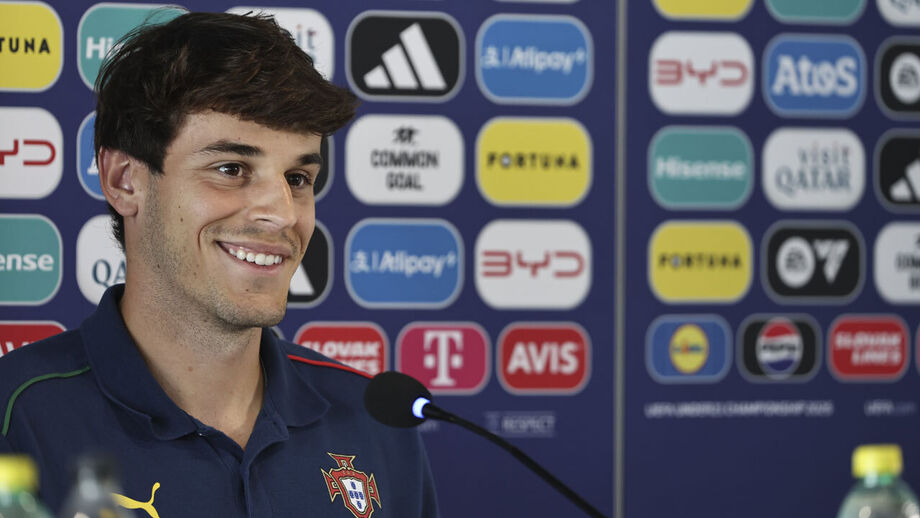Paulo Bernardo foca no Europeu Sub-21 com Portugal, após empate com a França