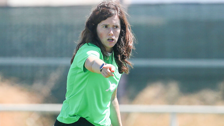 Mariana Cabral critica gestão no futebol feminino