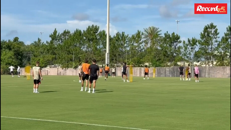 Encarnados em nova sessão de treinos