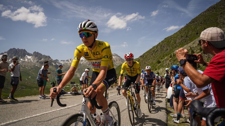 Pogacar vence Critério do Dauphiné, Martinez ganha etapa final