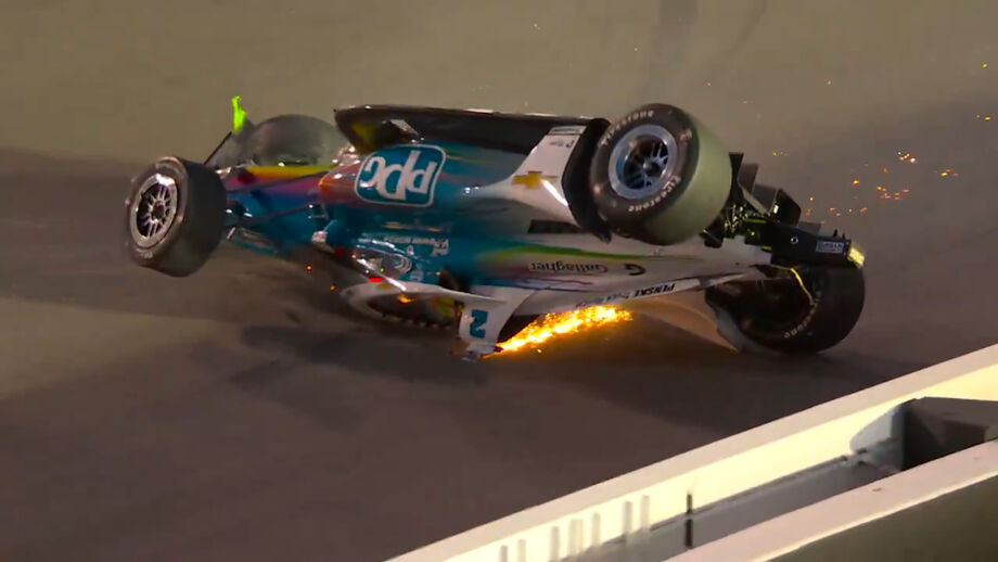 Josef Newgarden e Louis Foster envolvidos em momento impactante