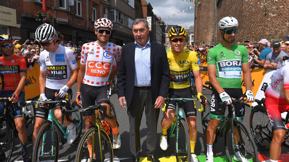 Eddy Merckx, lenda do ciclismo, completa 80 anos