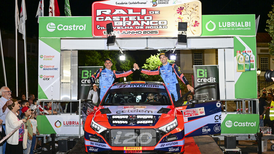 Primeira vitória de Sordo no Nacional de Ralis