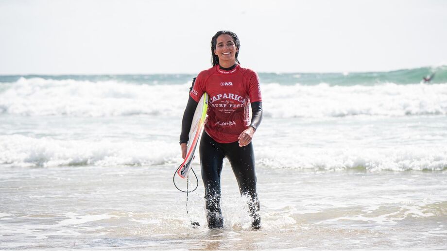 Teresa Bonvalot celebra título e destaca surf feminino em Portugal