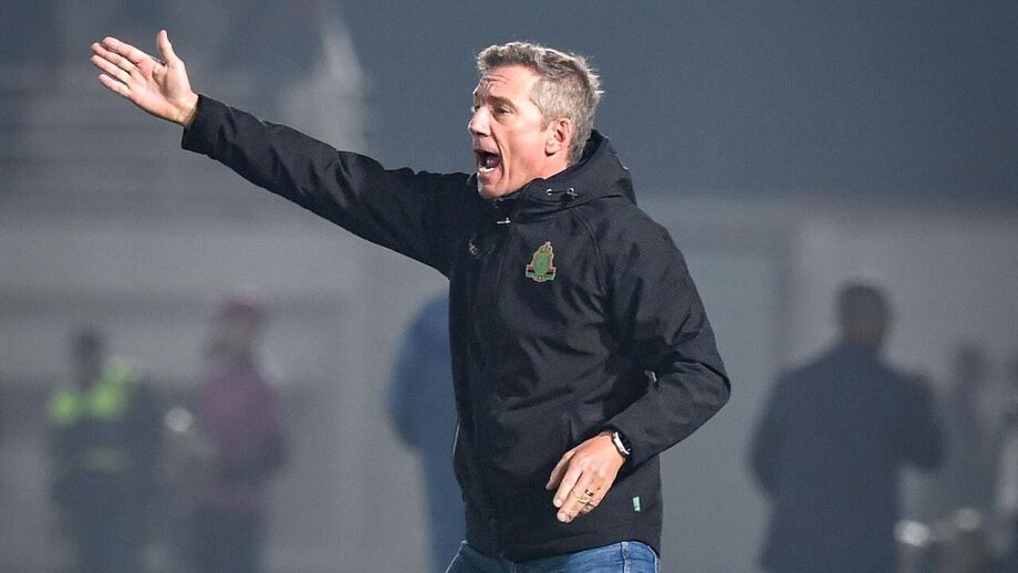 Alexandre Santos ao leme do FAR Rabat