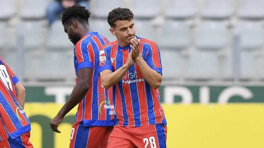 Pedro Ribeiro renova contrato com Felgueiras até 2026