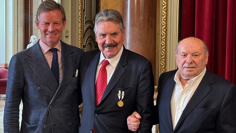 Toni entre Martim Mayer e Simões