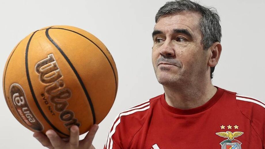 Norberto Alves analisa época difícil no Benfica