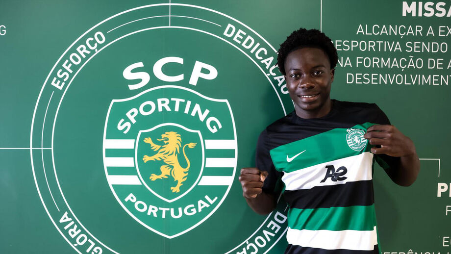 José Garrafa assina contrato de formação com o Sporting