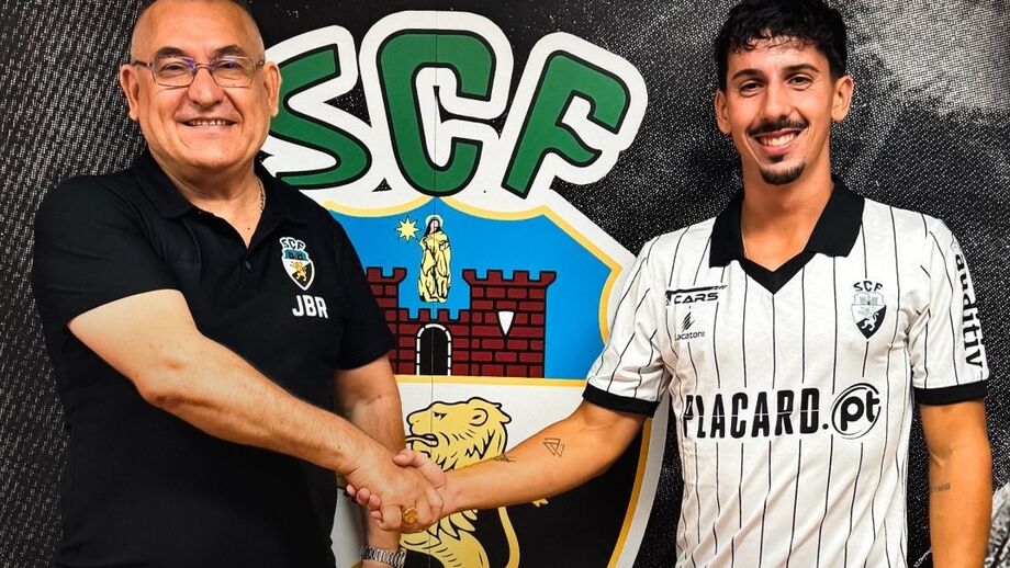 André Candeias renova contrato com o Farense após ter sido destaque nos sub-23 na época passada