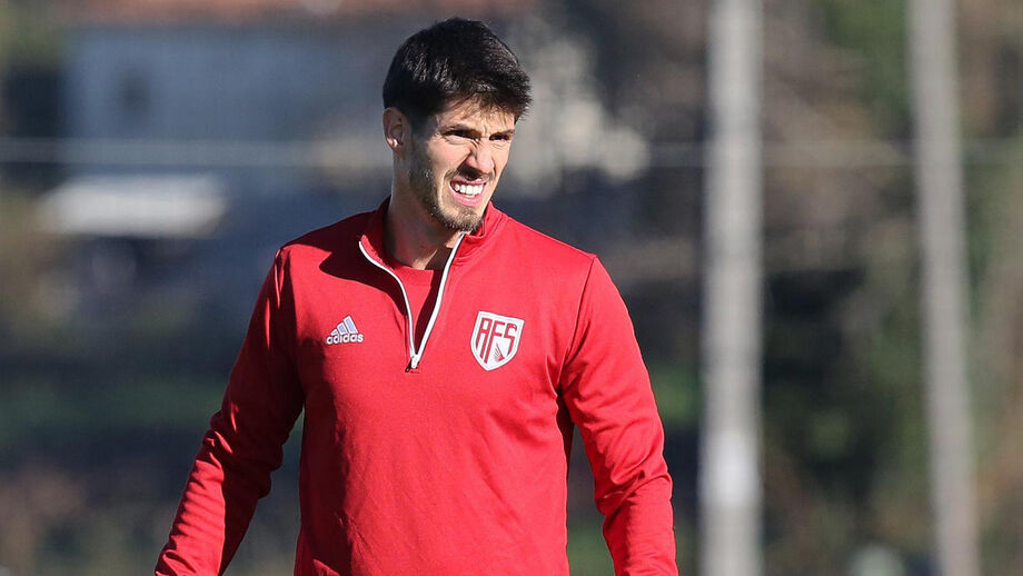 Futuro de Lucas Piazon deve passar pelo estrangeiro
