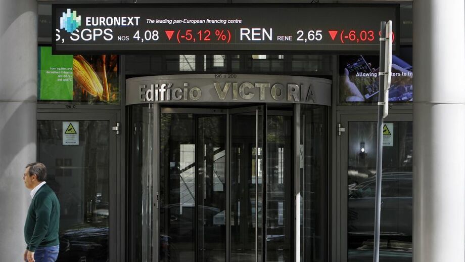Bolsa de Lisboa fecha em alta com Mota-Engil a subir mais de 2%