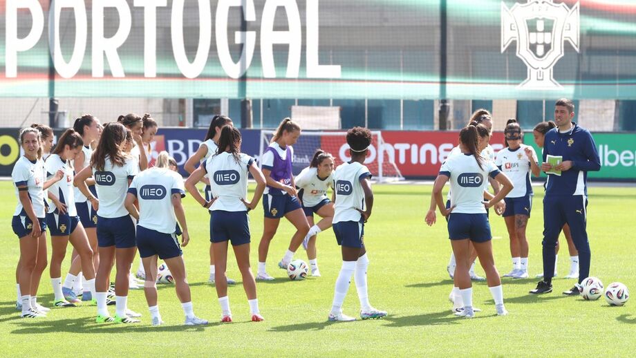 Seleção feminina prepara-se para o Campeonato da Europa