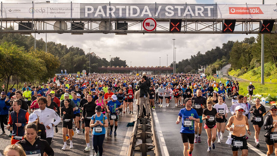 Milhares participam na Meia Maratona de Lisboa