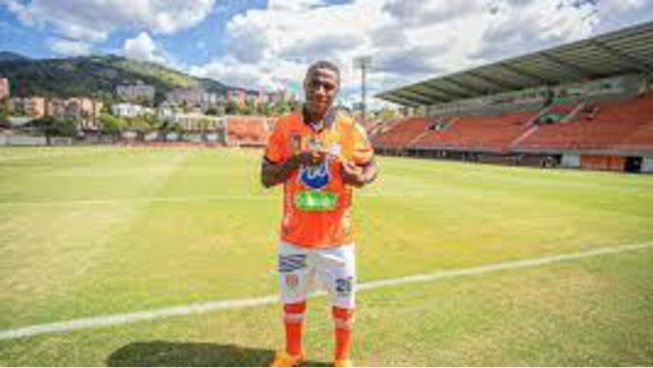 Aly Palacios reforça Lusitânia de Lourosa vindo do Envigado