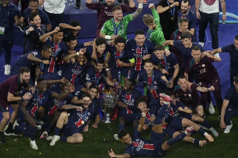 No topo da Europa: as imagens da festa do PSG depois da conquista da Liga dos Campeões