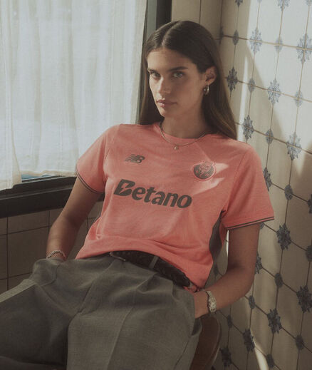 Sara Sampaio com a camisola alternativa do FC Porto