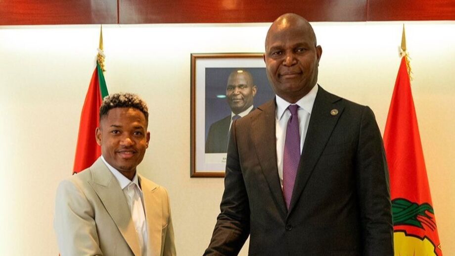Geny Catamo encontra-se com o Presidente de Moçambique após vencer a Taça de Portugal pelo Sporting