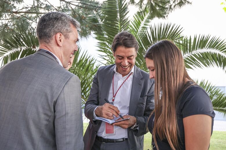 Rui Costa num evento do Benfica com jogadores e patrocinadores