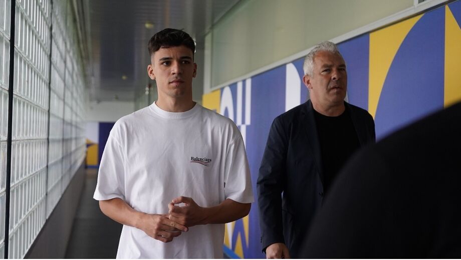 Gabri Veiga conhece as instalações do Olival, novo centro de treinos