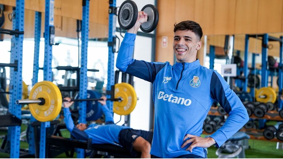 Gabri Veiga treina no Olival, no primeiro dia como reforço do clube